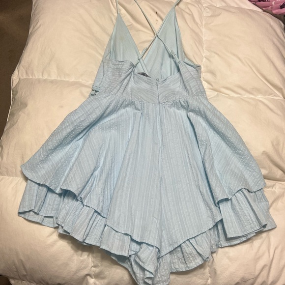 Light Blue Sleeveless Ruffle romper - Picture 4 of 6